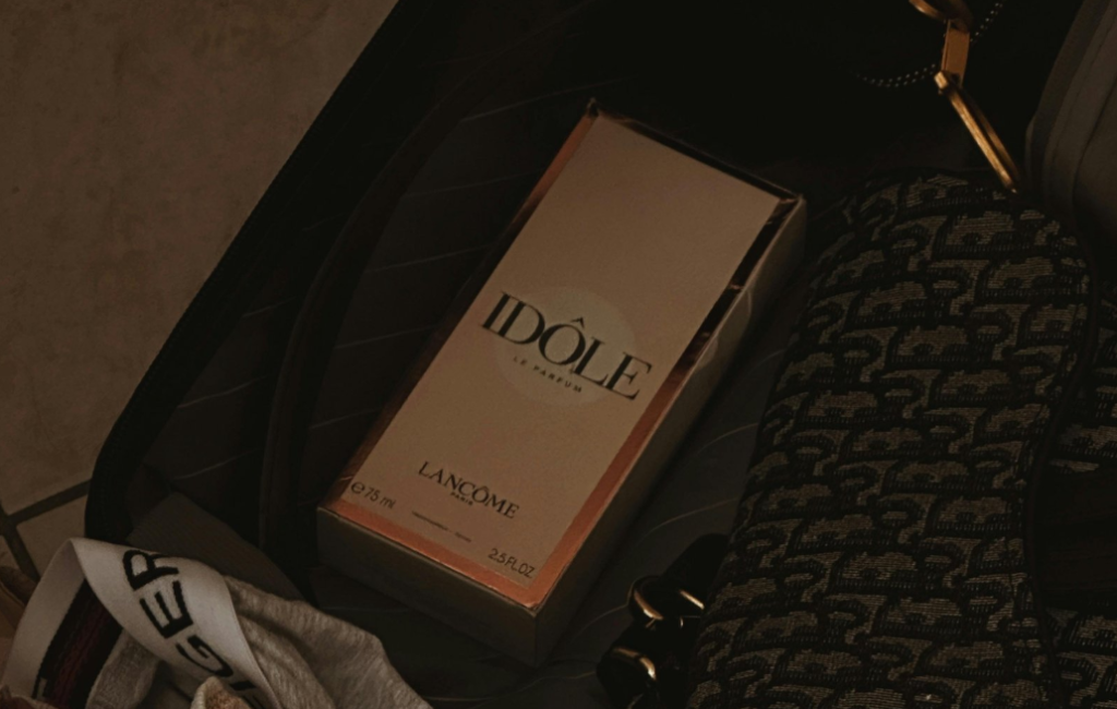 Perfume Idôle Power em destaque no site Perfume e Poesia