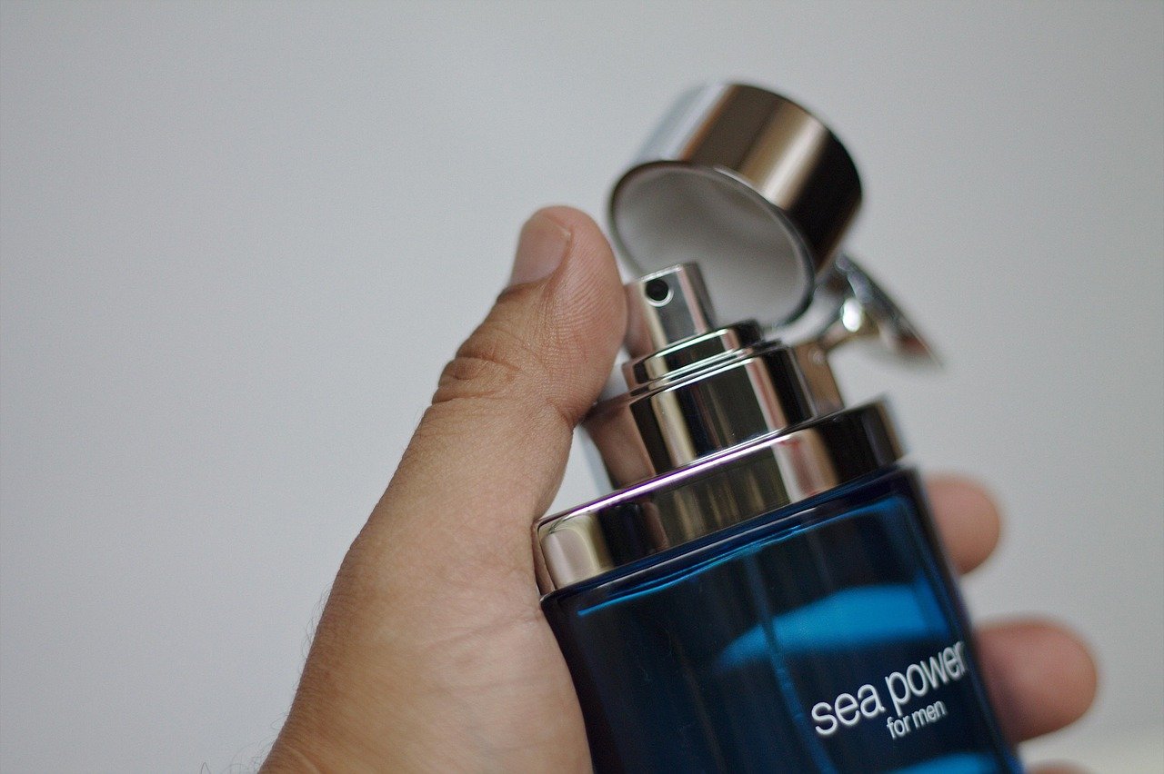 Imagem utilizada no artigo do Perfume & Poesia sobre fragrâncias, experiências sensoriais e recomendações de perfumes.